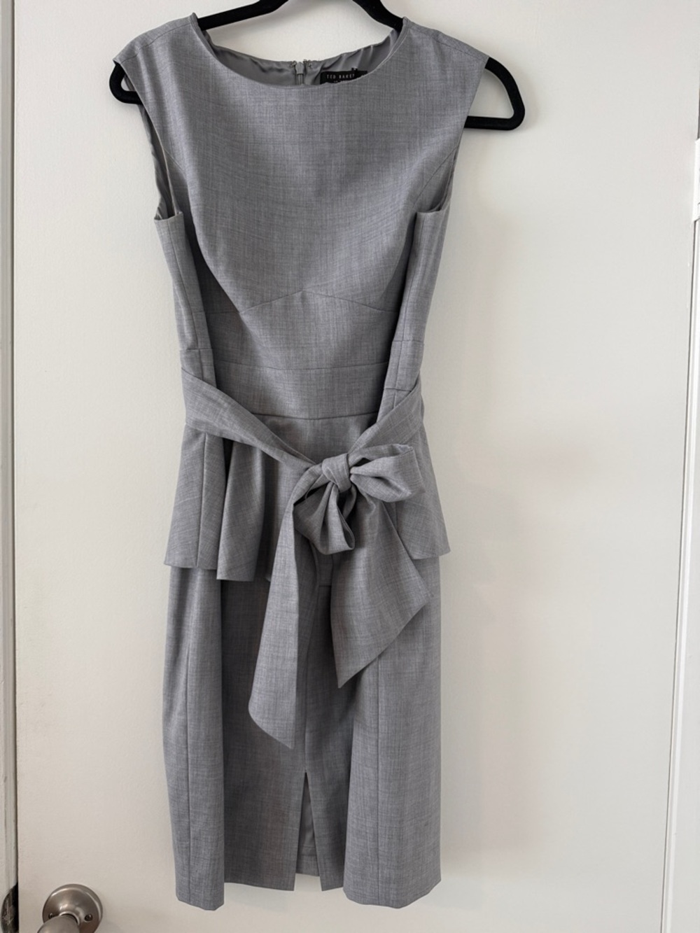 Ted Baker London Gray Sleeveless Peplum Sheath Dress with Bow